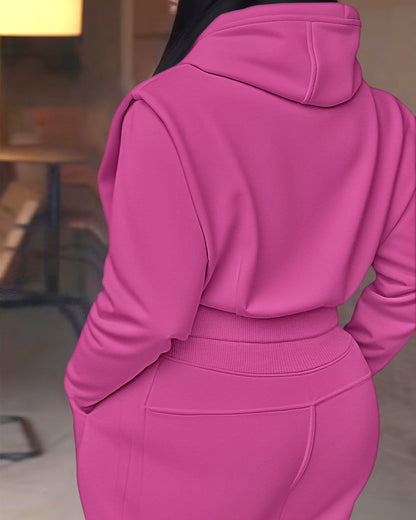 2 Pieces Outfit Long Sleeve Crop Drawstring Hoodie Sweatshirt With Thumb Hole Cuffs And Casual Drawstring Elastic Waist Wide Leg Sweatpants Set