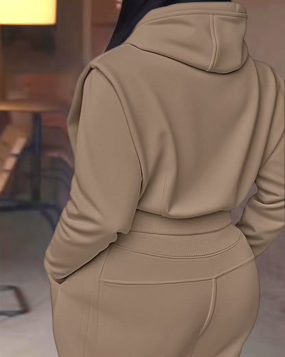 2 Pieces Outfit Long Sleeve Crop Drawstring Hoodie Sweatshirt With Thumb Hole Cuffs And Casual Drawstring Elastic Waist Wide Leg Sweatpants Set